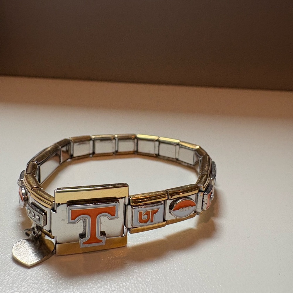 University of Tennessee Charm Bracelet. Perfect for the UT fans